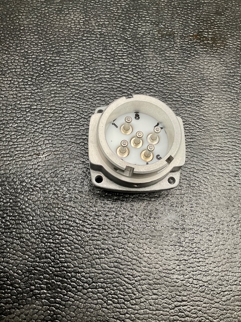 Meltric #09-28047-185, PNHT INLET 30A 277/480V METAL, NEW - Image 5