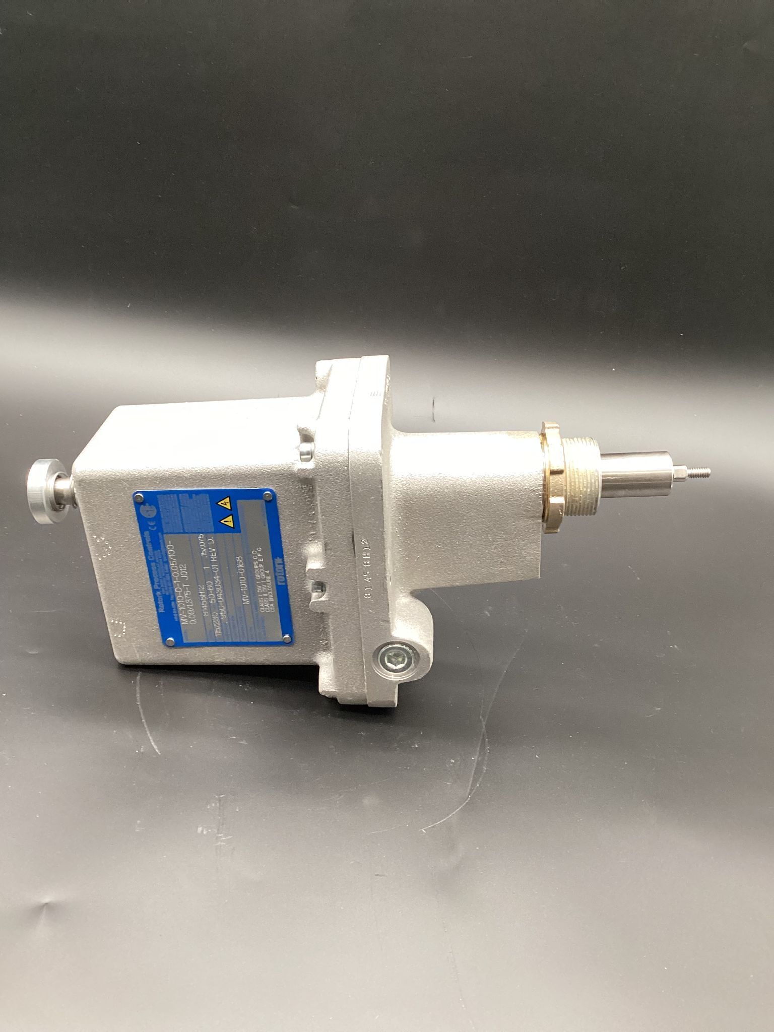 Rotork #MV-1010-D-1-0.05/100-0.09-1.375-TJ012, PNEUMATIC LINEAR ACTUATOR - Image 2