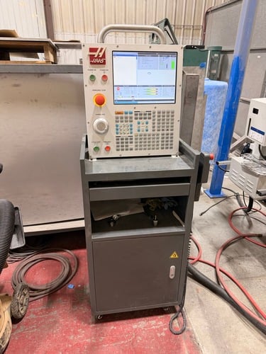 Haas #SR-3015, CNC Router, 118" x59" x7.1" travel, 10 HP, 18000 RPM, 8 tool, 5' x10' table, Haas CNC, dust - Image 5