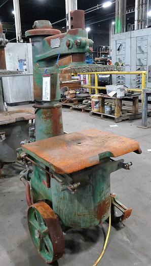 International #LVJS, Molding Squeezer, 14" Cylinder, 16,000+ LB Force, 24" x 24" Table, 12" Draw - Image 1