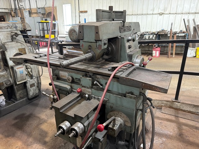 Correa #F1UA, Horizontal Milling Machine, ISO 40 Taper, 1060" x 280MM Table, 820x220x420MM - Image 2