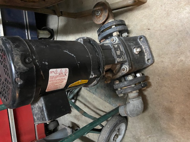 80 HP Williams & Davis, 15 psi, steam boiler, Stainless Steel feed water tank, Grundfos pump - Image 10
