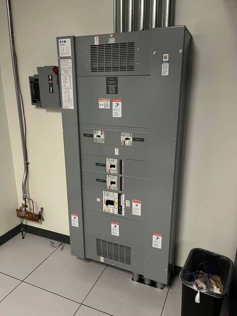 800 Amp. Eaton #PRL4, Pow-R-Line Distribution Panelboard, 480Y/277 Volts, 3 Phase 4 Wire, 65k AIC - Image 1
