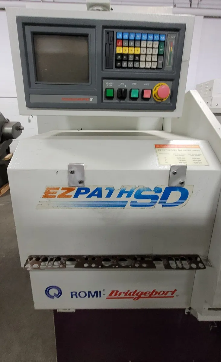 Bridgeport Romi #EZ Path SD, CNC Lathe, 18" Swing, 40" Centers, 8" Chuck, 7.5 HP, 4,000 RPM, Tailstock, 1998 - Image 3
