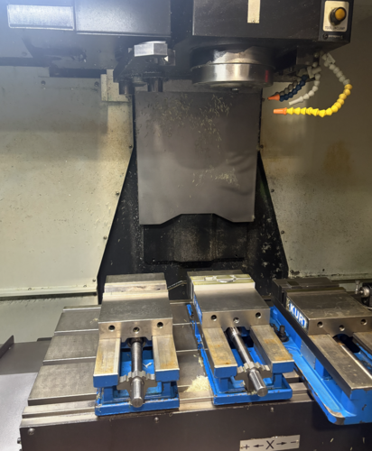 Daewoo Doosan #DNM-400II, Vertical Machining Center, 30" x 17.13" x 20.08", 24.8 HP, 8000 RPM, 30-Tool - Image 2