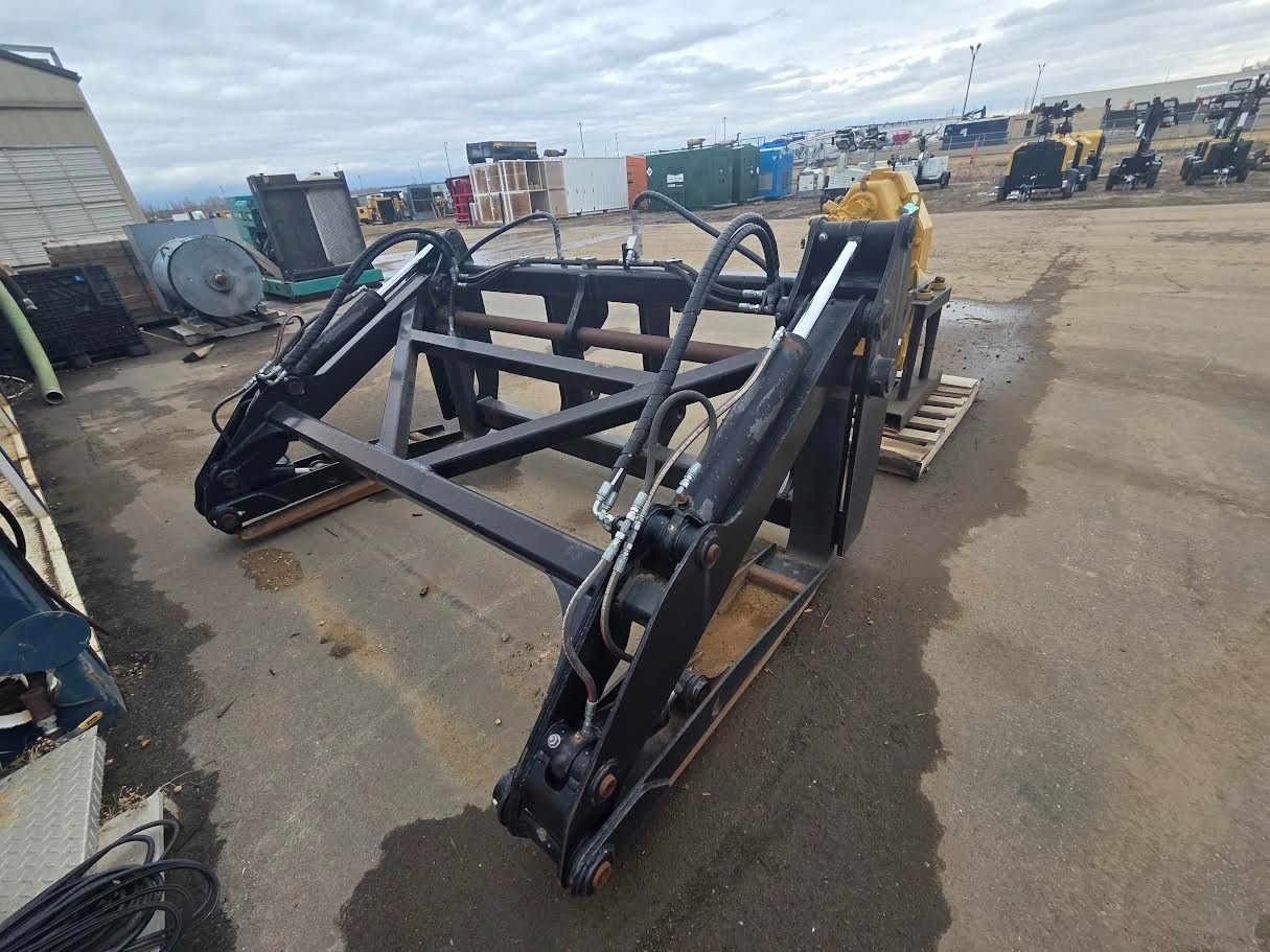 Pipe Grapple Forks for Caterpillar IT28 - Image 3