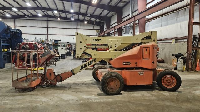 500 lb. JLG #40, electric manlift, 40 HP, 1995 - Image 1