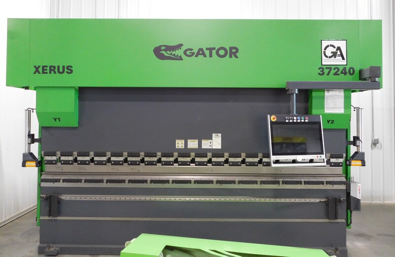 265 Ton, Gator #XERUS-37240, CNC press brake, 12' overall, 128" between housing, 10.4" stroke, 16.1" throat - Image 1