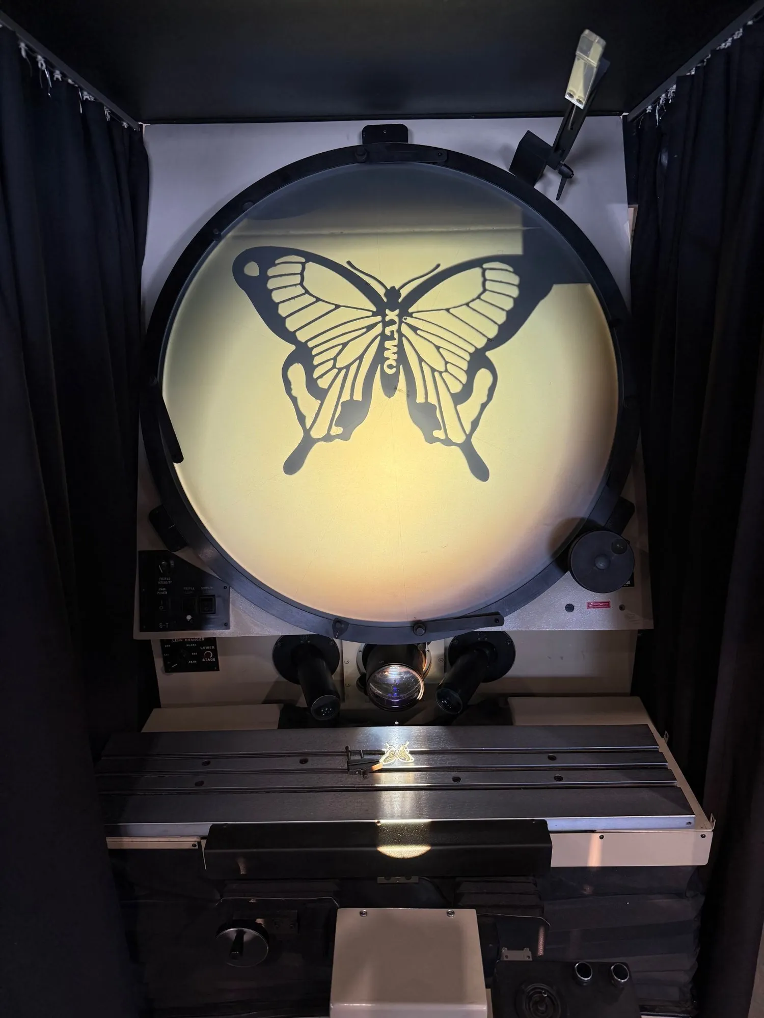 30" S-T Industries #22-2801, optical comparator, 8" x 35" table, edge detection, 2014 - Image 8