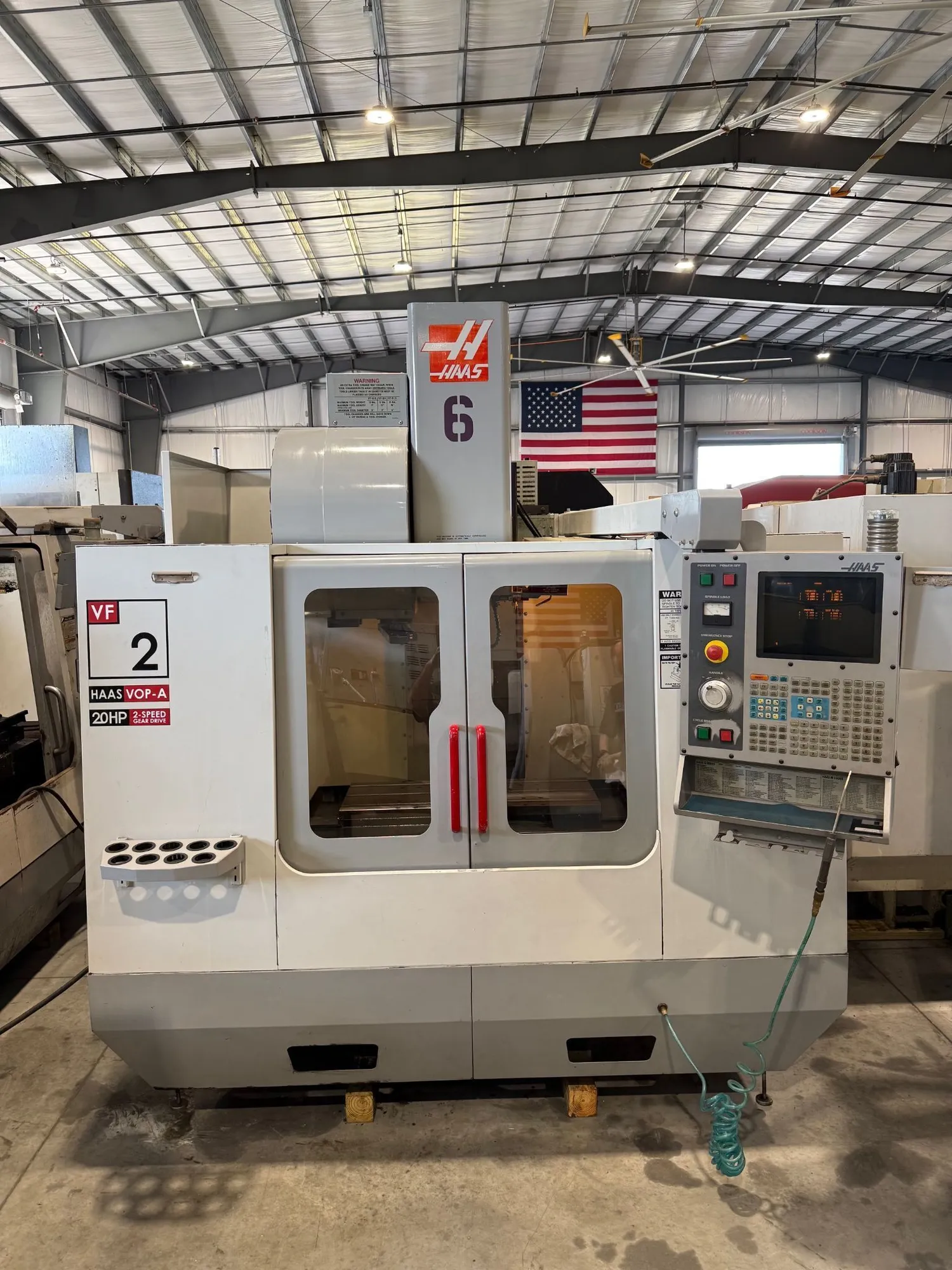 Haas #VF-2B, CNC vertical machining center, 24 side mount tool changer, 30" X, 16" Y, 20" Z, 7500 RPM, #40 - Image 2