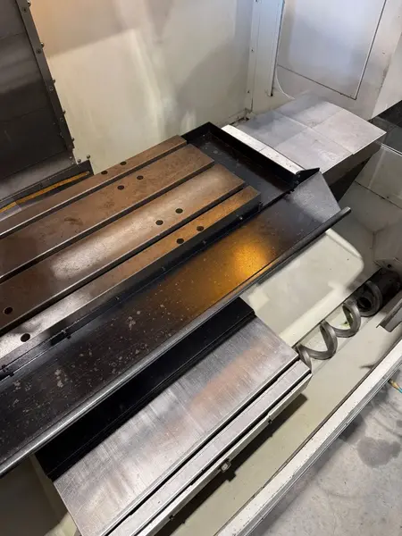 Haas #VF-2B, CNC vertical machining center, 24 side mount tool changer, 30" X, 16" Y, 20" Z, 7500 RPM, #40 - Image 10