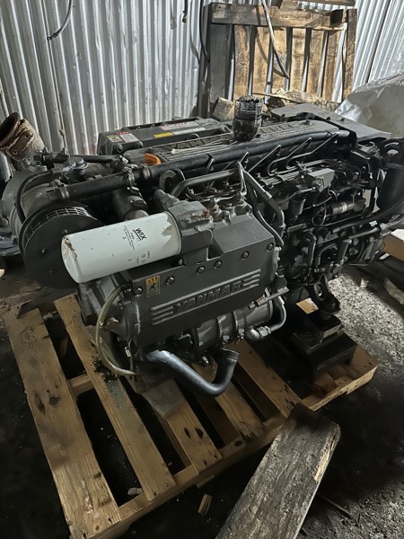 370 HP Yanmar #6LYA-STP, Marine Engine, 552 hours - Image 1