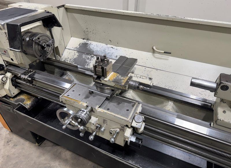 15.5" x 54" LeBlond Makino #Regal-Servo-Shift-15C, 3-jaw 8" chuck, steady rest, tailstock, 1991 - Image 4