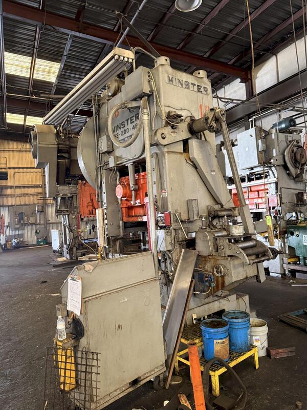 200 Ton, Minster #P2-200-48 Piece Maker, high speed straight side double crank press, 7" stroke, 17.5" Shut - Image 2