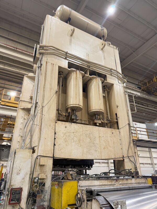 1000 Ton, Verson #S4-1000-144-90T, straight side double crank, 24" stroke, 70" Shut Height, 24" adj., 144" - Image 5