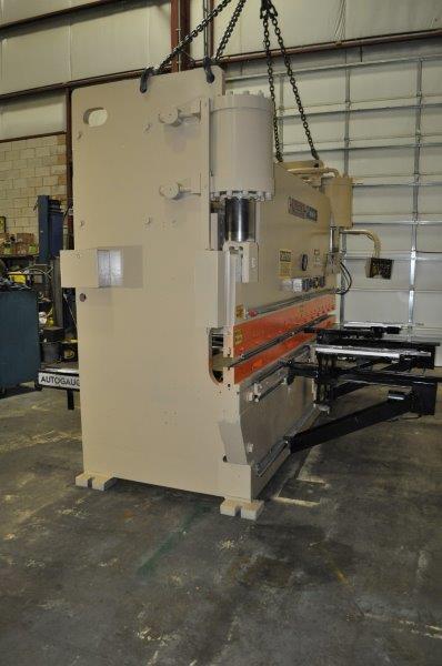 230 Ton, Niagara #HBM-230-10-12, hydraulic press brake, 12' overall, 126" between housing, 10" stroke, 17" - Image 3