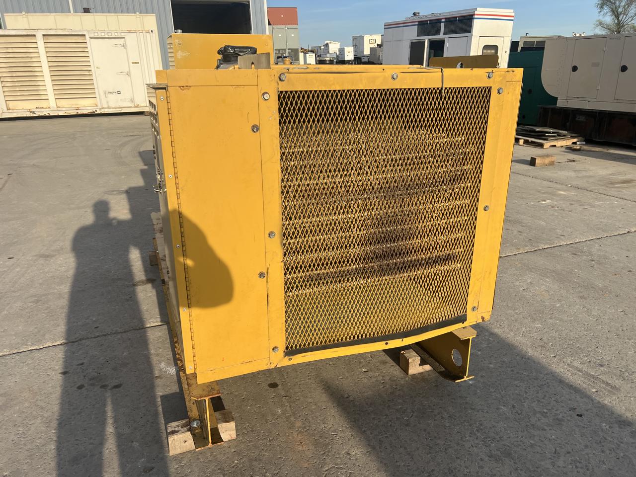 125 KW Caterpillar #SR-4, Diesel Generator Set, 480 volts, 192 HP @ 1800 RPM CAT engine, 1PH/3PH, 373 hours - Image 3