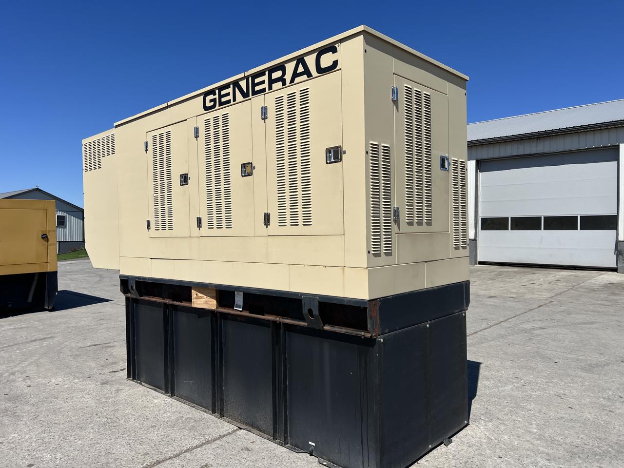 300 KW Generac #10259470100, Diesel Generator Set, 120/208 Volts, John Deere engine, 1800 RPM, circuit - Image 2