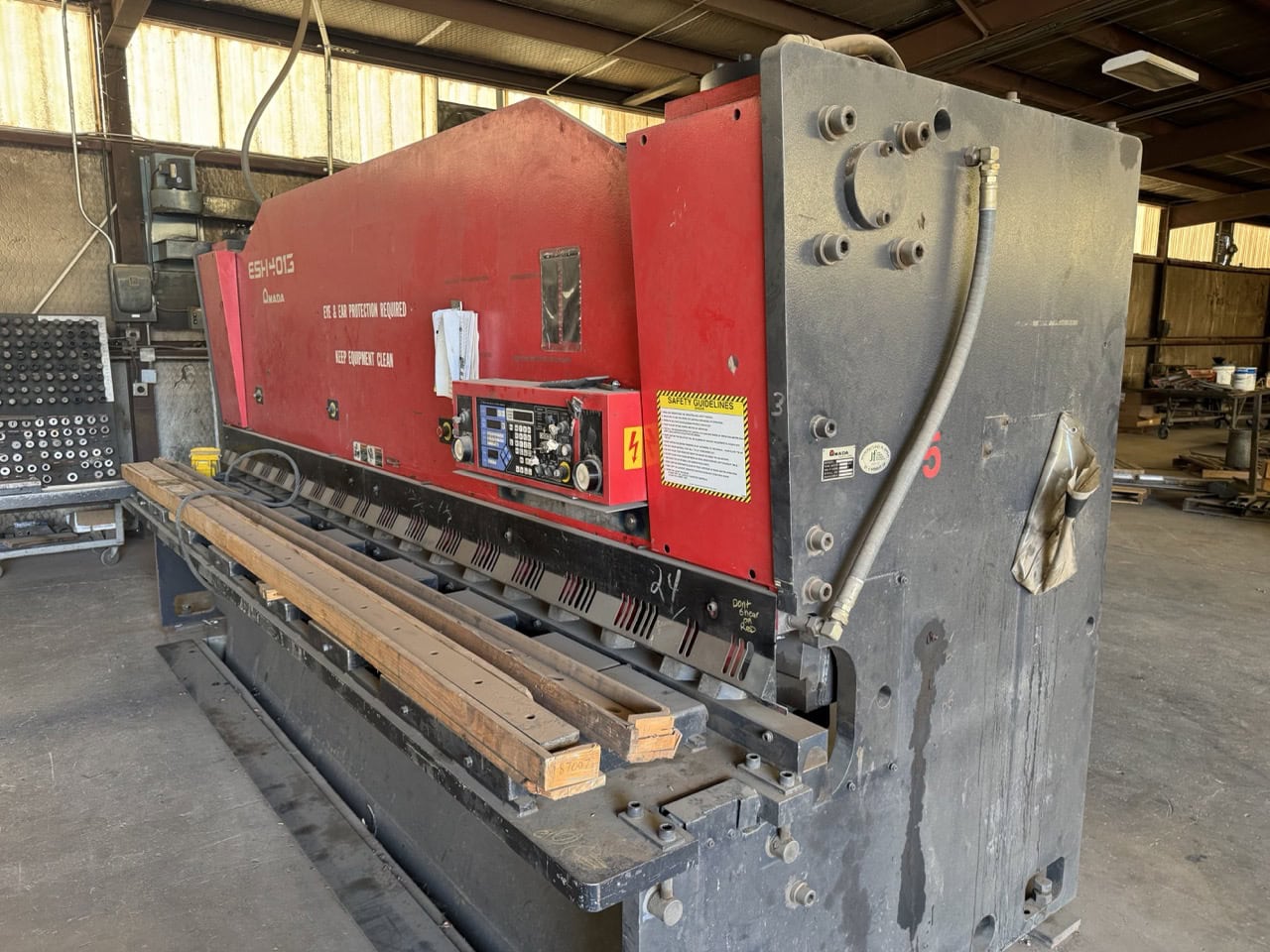 1/2" x 13' Amada #ESH40-13, Hydraulic Shear, 50 SPM, 40" Back Gauge, 3988 psi, 2002 - Image 5