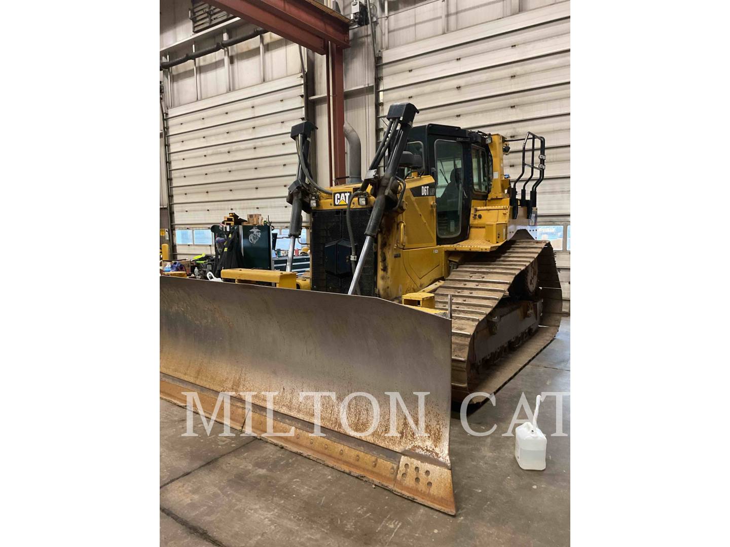 Caterpillar D6T LGP, 7683 hours, S/N: RAD00925, 2016 - Image 1