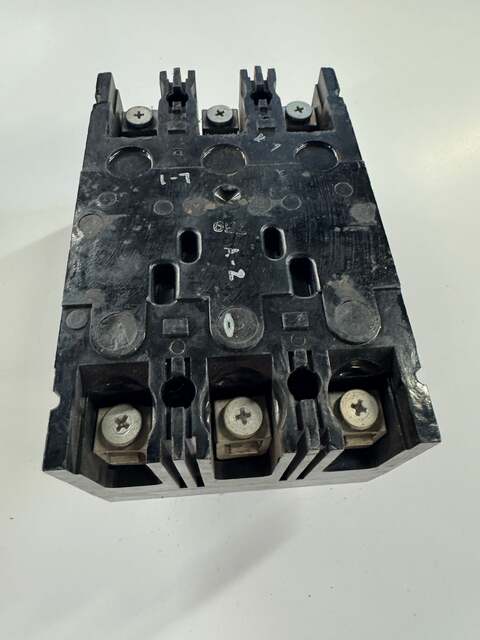 General Electric Molded Case Circuit Breaker TED136100 600V - Image 3