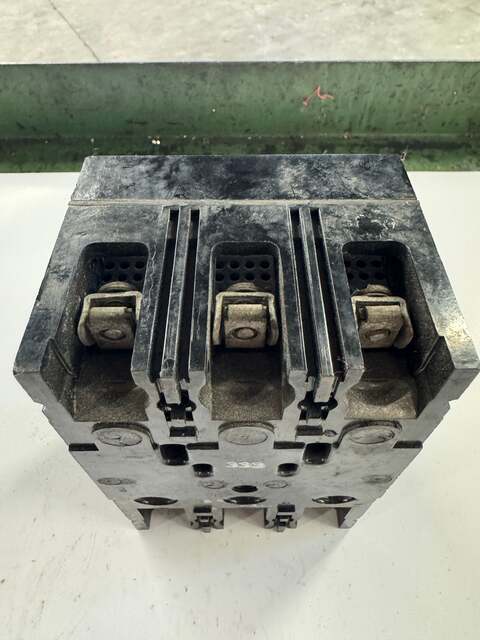 General Electric Circuit Breaker TED136030 600 VAC - Image 2