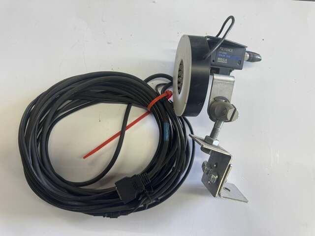 Keyence Color CCD Camera CV-200C - Image 2