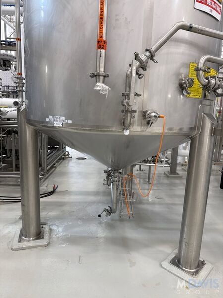 1700 gallon Industries D'Acier Inoxydable Itee, Vertical Stainless Steel Tank, 68" diameter x 108" height - Image 4