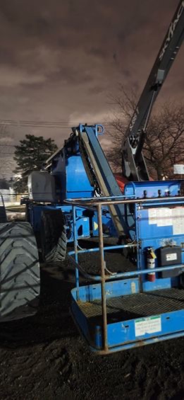 600 lb. Genie #ZX-135/70, Articulated Boom Lift, 135' height, 69' reach, diesel, 2014 - Image 2