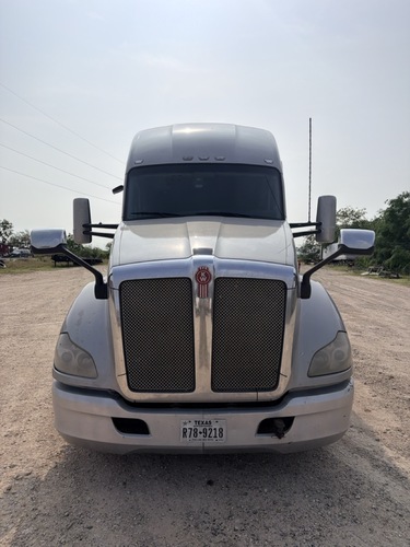 Kenworth #T680, Sleeper Truck, Paccar Power, Aero Highway Tractor, 632,860 Miles, 2020 - Image 1