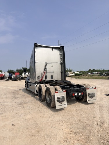 Kenworth #T680, Sleeper Truck, Paccar Power, Aero Highway Tractor, 632,860 Miles, 2020 - Image 7