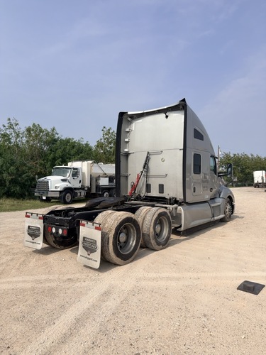 Kenworth #T680, Sleeper Truck, Paccar Power, Aero Highway Tractor, 632,860 Miles, 2020 - Image 8