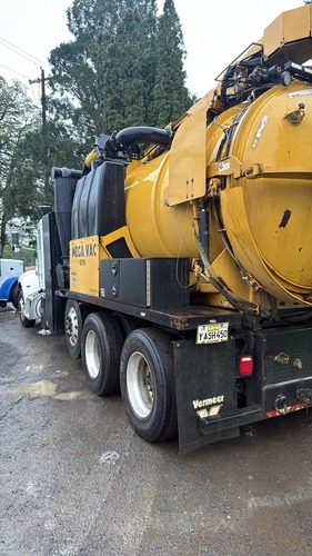 McLaughlin #VXT8, Vacuum Excavator Truck, 8 Yard Hydro Excavator, 3,500 CFM. PTO Vacuum Truck, 2021 - Image 5