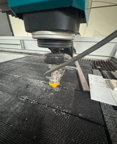 Flow #Mach-200, Waterjet Cutting System, 6' x13' table, 60k psi, 1732 hours, 2021 - Image 4