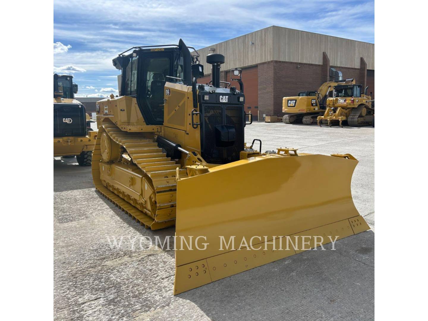 Caterpillar D6 VP, 45 hours, S/N: RBP10407, 2026 - Image 2