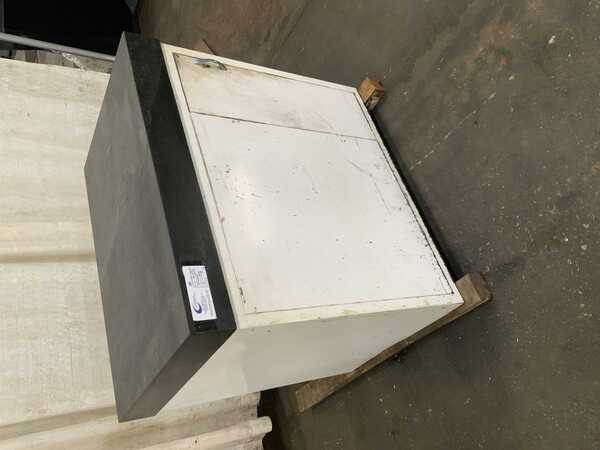 24" x 36" x 8" Black granite surface plate with cabinet, grade B - Image 7
