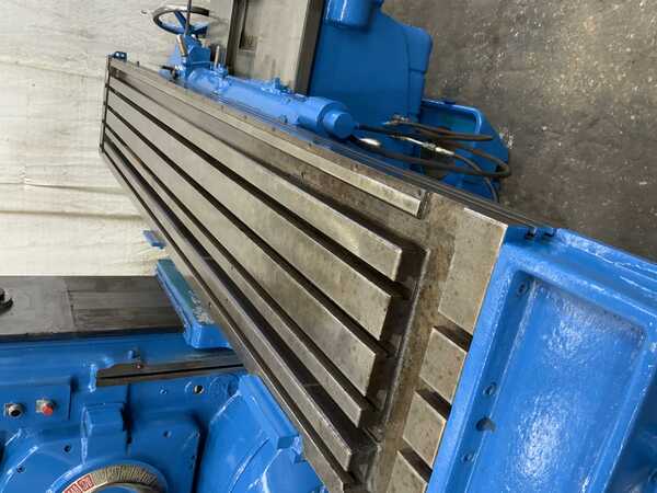 Kearney & Trecker #630TF-20, horizontal mill, 20" x 106" table, dual controls & coolant, #50 NS - Image 3