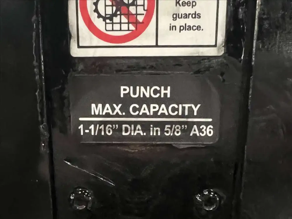 4" x 4" x 1/4" Edwards, heavy duty ironworker, 55 ton, 1.25" stroke, 7" throat, 5 HP, 2018 - Image 7