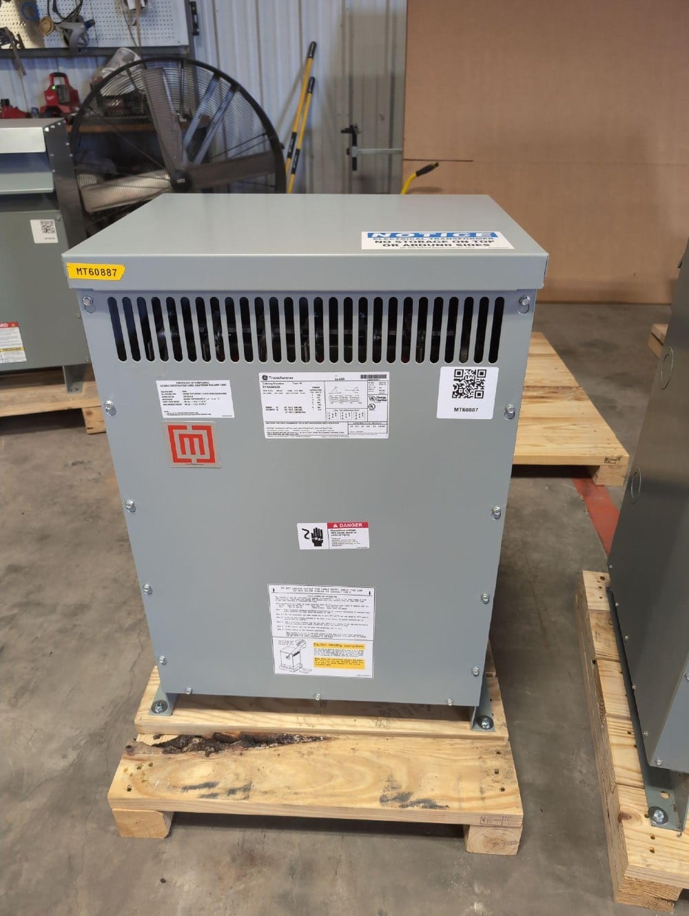 30 KVA 415 Delta Primary, 208Y/120 Secondary, 3 phase, Dry Type Transformer, Ready To Ship, New - Image 1
