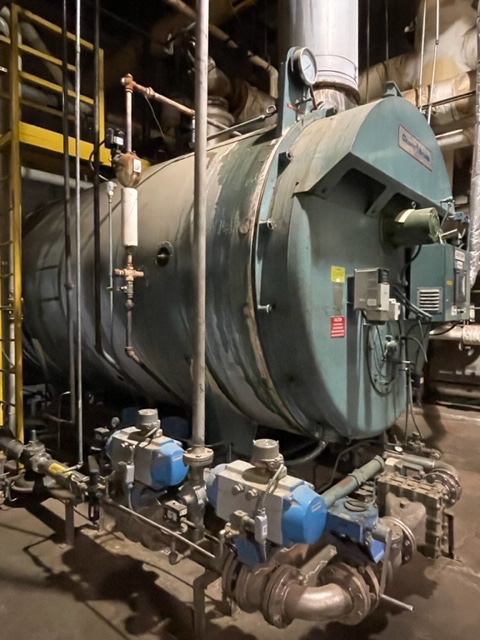 400 HP Cleaver-Brooks Boiler, 150 PSI, natural gas fired, beautiful boiler inside and outside, as-is, loaded - Image 1