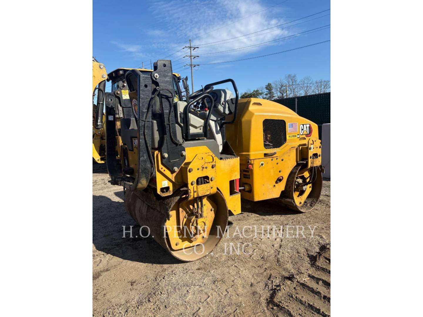 Caterpillar CB2.7-03, Compactor, 4881 hours, S/N: 64800262, 2021 - Image 4