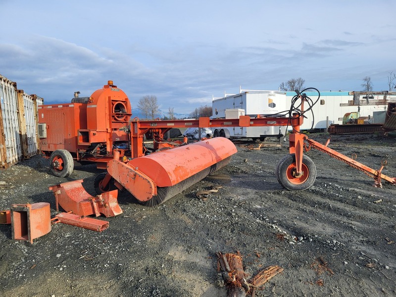 Sicard #SW314D-C, Airport Runway Sweeper, 14' broom, 240 HP, 2200 RPM, 2006 - Image 9