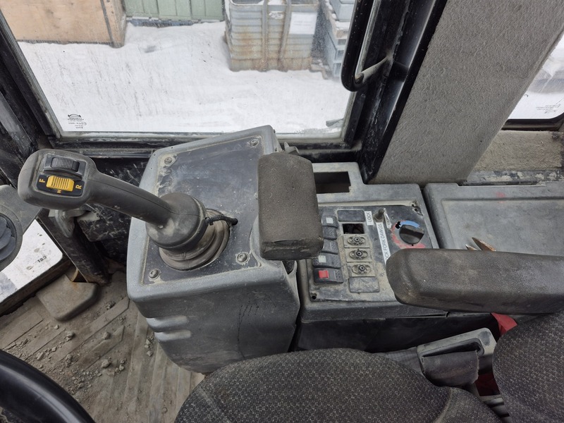 Caterpillar #930H, Wheel Loader, diesel, enclosed cab, 149 HP, 30,915 hours, 2010 - Image 5