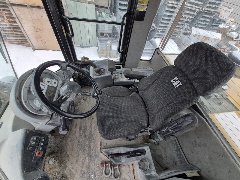 Caterpillar #930H, Wheel Loader, diesel, enclosed cab, 149 HP, 30,915 hours, 2010 - Image 6