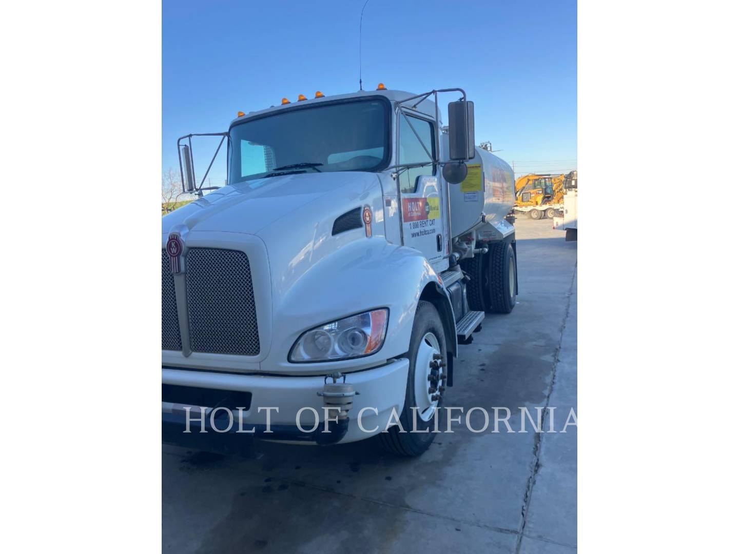 Kenworth WATER 2000, Water Truck, 2253 hours, S/N: 2NKHHM6XXNM126298, 2022 - Image 1