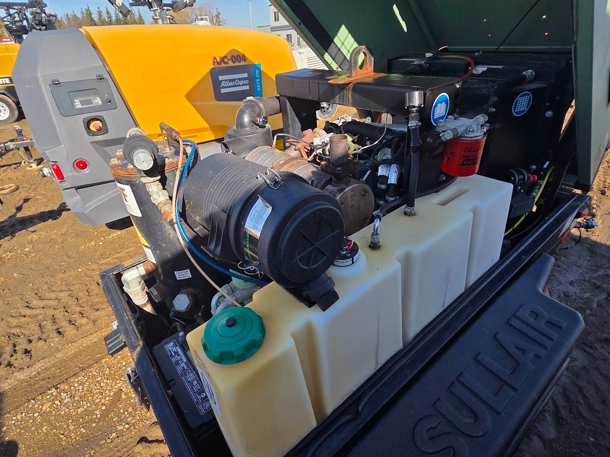 185 cfm, 100 psig, Sullair #185, portable diesel air compressor, Tier 4 Final, 27 gallon fuel tank - Image 4