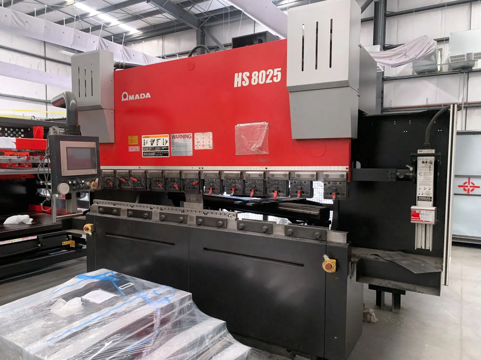 88 Ton, Amada #HS8025, CNC press brake, 8' overall, 83.5" between housing, 7.9" stroke, 18.5" open, 16.5" - Image 3