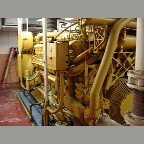 2500 KW Caterpillar, diesel generator set, 480 Volts, 762 HP @ 1800 RPM, 3516 engine, EPA Tier 2, 1991 - Image 5