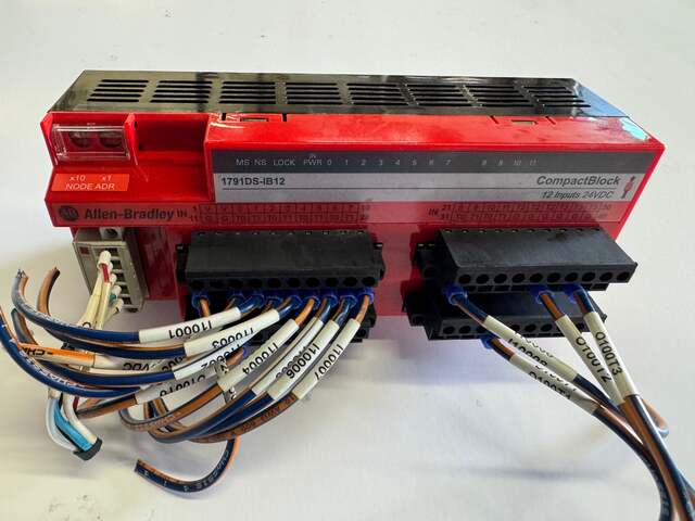 Allen-Bradley CompactBlock I/O Module 1791DS-IB12 24 VDC - Image 1
