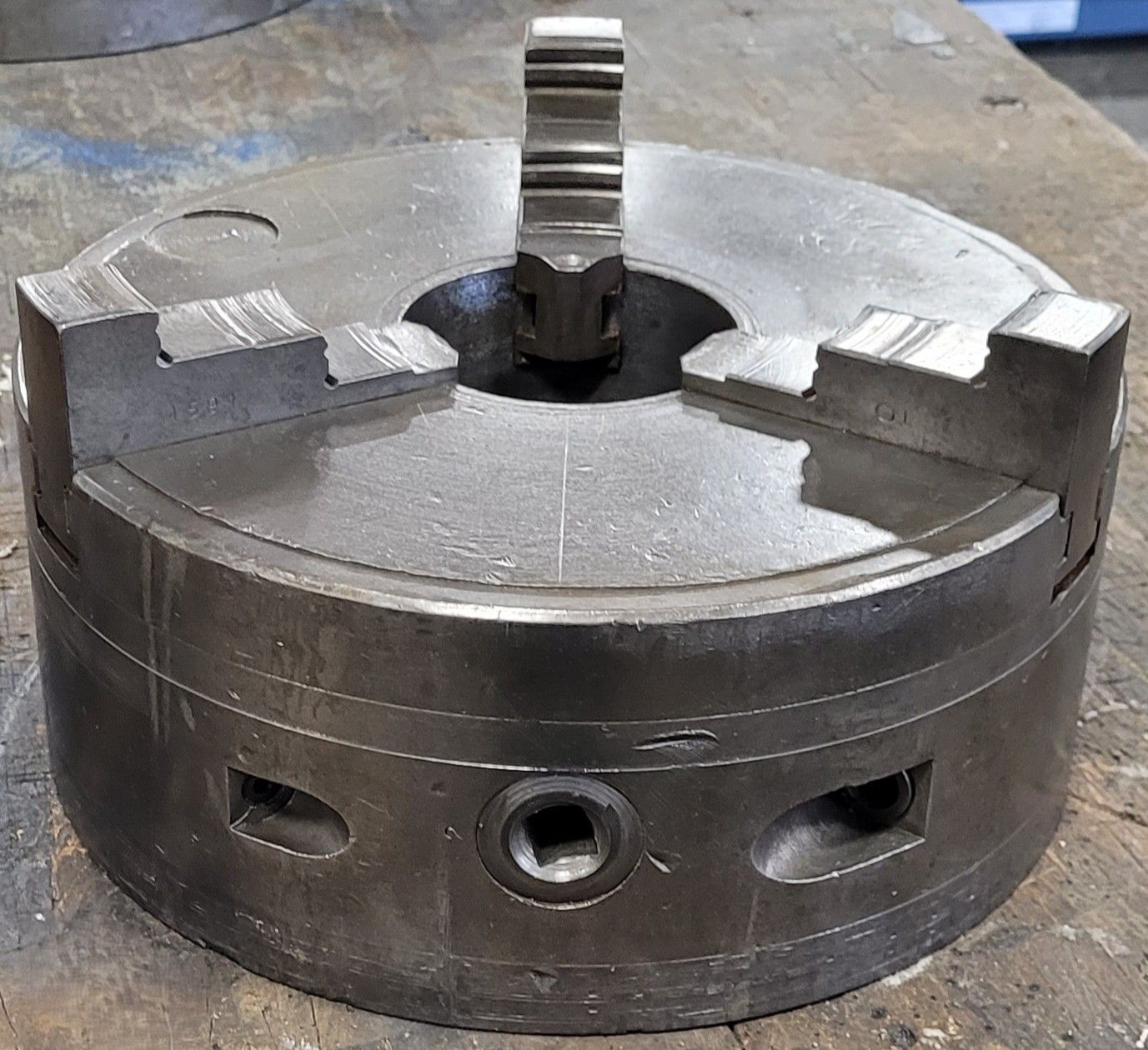 10" Cushman, 3-jaw chuck - Image 2
